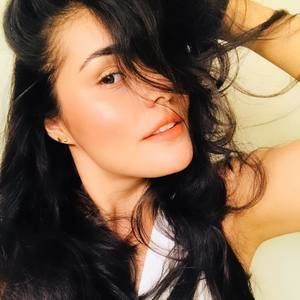 Meet your Posher, Edith yovana